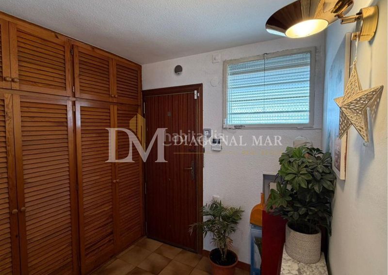 Foto 887841e2-6fc0-46f3-9092-fd43c149cf51. Dúplex amb calefacció a La Verneda - La Pau Barcelona