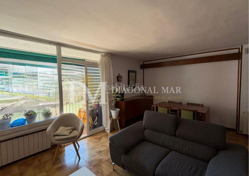 Foto a69e663e-5935-4d32-9fda-cf1e46c400bb. Dúplex amb calefacció a La Verneda - La Pau Barcelona