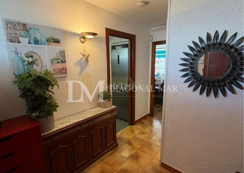 Foto c0504f28-a474-40bf-83c4-46700d9b7042. Dúplex amb calefacció a La Verneda - La Pau Barcelona