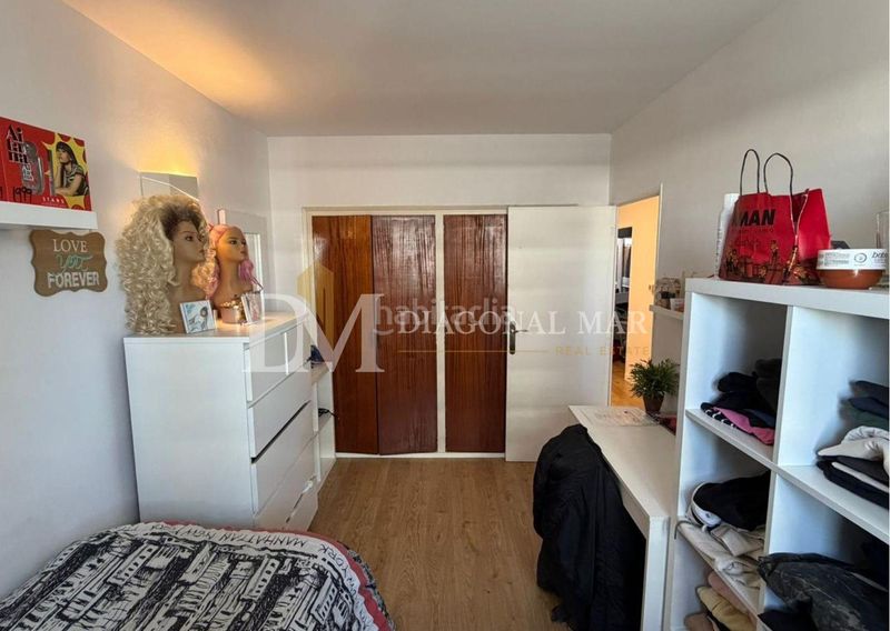 Foto df4146e3-9dbc-4f55-852e-adf6ce6aebc3. Dúplex amb calefacció a La Verneda - La Pau Barcelona