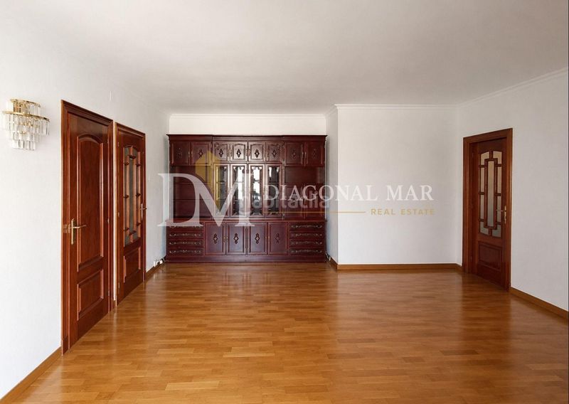 Piso  en  Vilapicina - Torre Llobeta. Listo para entrar a vivir 3 habitaciones, 2 baños y mucha luz na