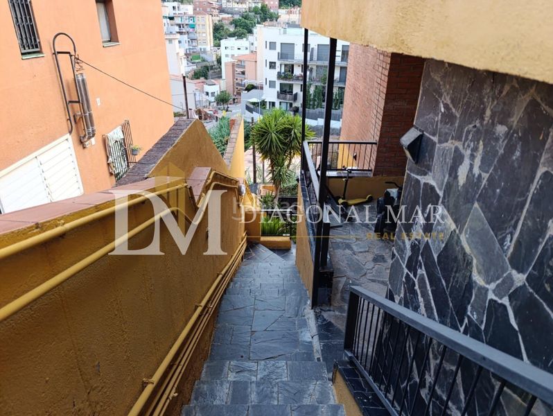 Foto 15621f8d-ff51-4e16-bd82-7f847583c8b3. Casa amb calefacció aparcament piscina a Sant Genís dels Agudells Barcelona