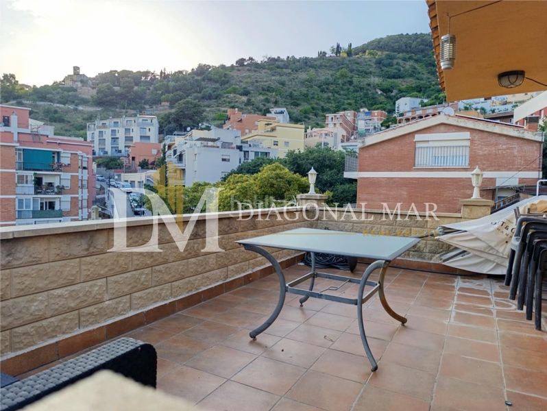Foto d4e7a4df-4704-4146-b7c3-6d781adbd7da. Casa amb calefacció aparcament piscina a Sant Genís dels Agudells Barcelona