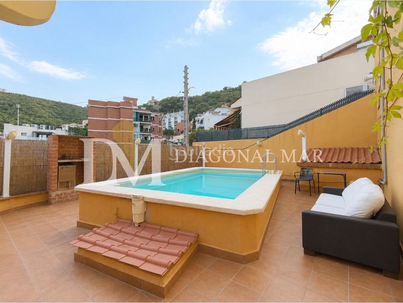 Foto fa297e57-bfa3-49fc-a145-a3bdb13185ed. Casa amb calefacció aparcament piscina a Sant Genís dels Agudells Barcelona