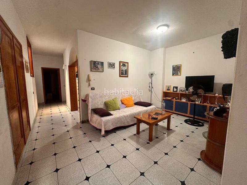 Foto 1a122342-3e06-4fc0-9daf-5528ddc91523. Casa adossada a Vecindario - El Doctoral - Cruce de Sardina Santa Lucía de Tirajana