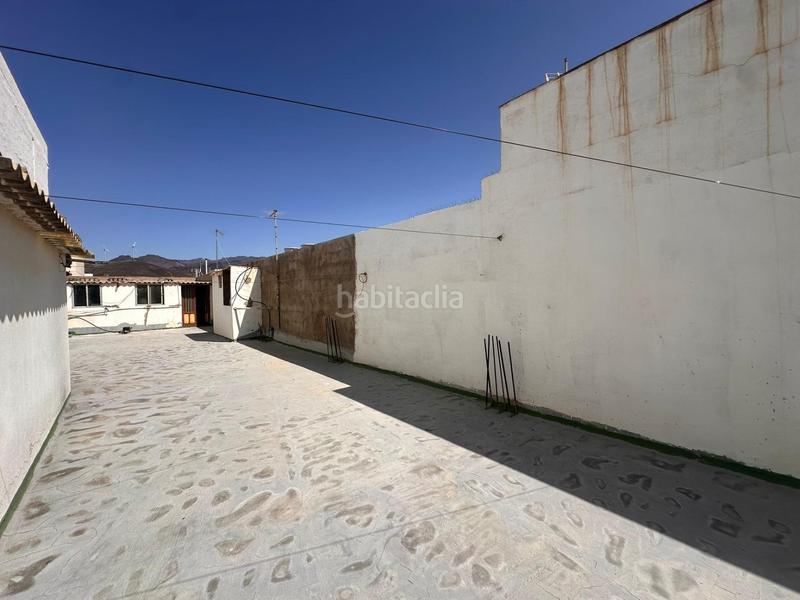 Foto e735ead1-3a2e-44c4-8c27-42cf95ac3534. Casa adossada a Vecindario - El Doctoral - Cruce de Sardina Santa Lucía de Tirajana