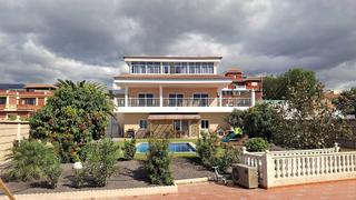 Casa a Buzanada. Se vende villa en buzanada