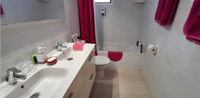 Foto 0cfba324-b208-4e5f-b07a-b9acf75c0de4. Chalet venta de espectacular villa en Costa del Silencio en Arona