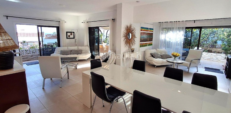 Foto 36824ba4-55d3-46c9-acf8-0130cc8eb33b. Chalet venta de espectacular villa en Costa del Silencio en Arona