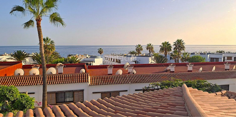 Foto 8c257fcf-90c6-4467-8c43-cf79ef049b85. Chalet venta de espectacular villa en Costa del Silencio en Arona