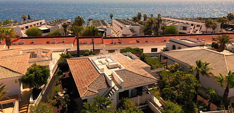 Foto a2e6955a-f398-4c16-bf75-3331ba9e3224. Chalet venta de espectacular villa en Costa del Silencio en Arona