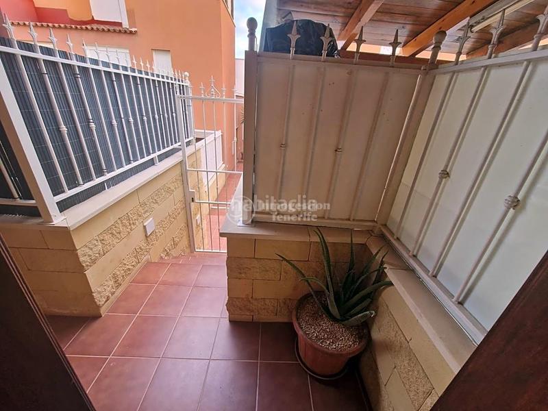 Foto 7a843068-fe68-43e3-b1c9-6c5c213643b6. Dúplex amb aparcament a Llano del Camello San Miguel de Abona