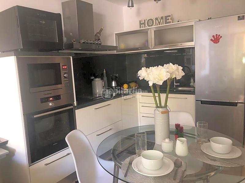 Foto 4186d056-41f4-4503-ab65-b6cd20d7c061. Lloguer apartament amb piscina a Las Galletas Arona