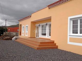 Casa  Tonelero. Se vende chalet en charco del pino 3 dormitorios
