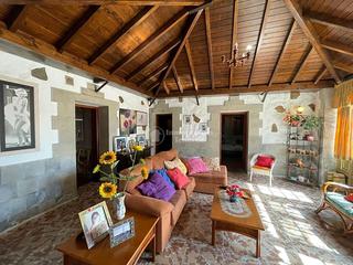 Casa  Los gorones. Se vende en oroteanda baja casa con finca