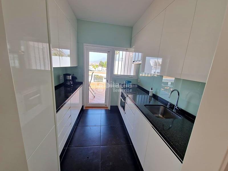 Foto f12ed4ad-23f7-4222-a5f7-63cdd84286cb. Maison avec piscine dans Costa del Silencio Arona