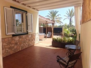 Rent Semi detached house  Jupiter. Se alquila en las rosas chalet adosado de 2 dormitorios!