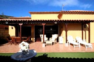 Casa  Labrusca. Se vende en parque la reina chalet de 3 dormitorios