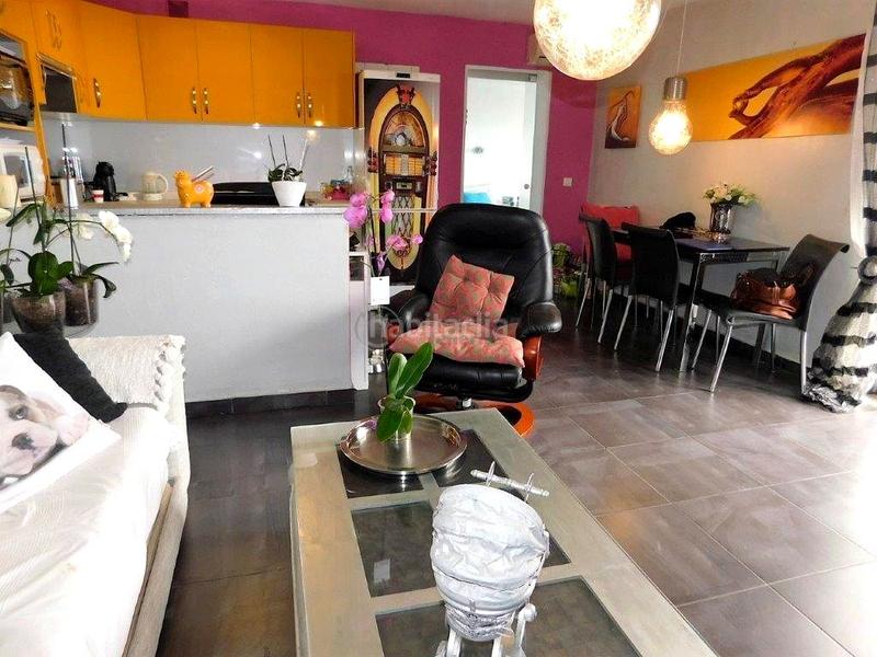 Foto 07432a02-e08b-46d1-8f45-e5ea37128832. Casa se vende en Buzanada chalet independiente de 3 plantas! en Arona