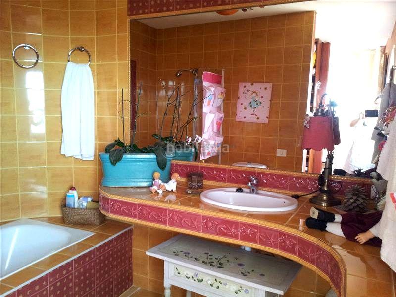 Foto 1267328a-9e36-487e-bad0-f043e118d756. Casa se vende en Buzanada chalet independiente de 3 plantas! en Arona