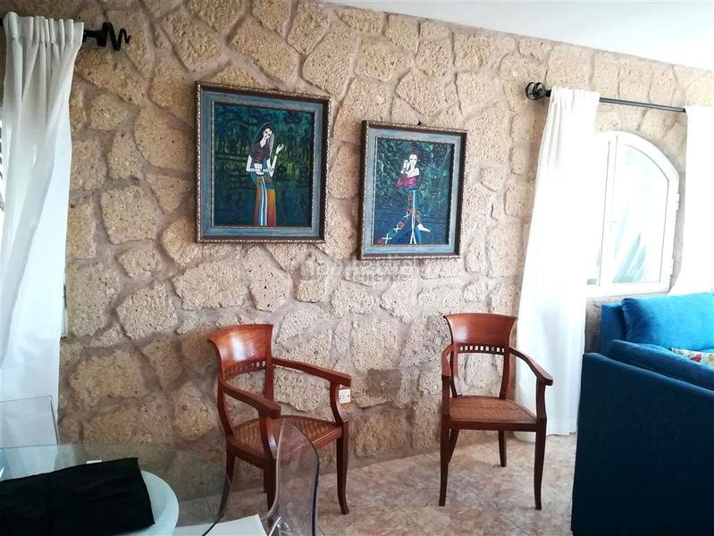 Foto 730a6d89-fb7a-4ef6-ab24-f4f333db00e4. Casa se vende en Buzanada chalet independiente de 3 plantas! en Arona