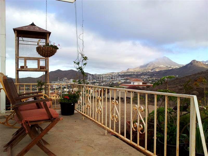 Foto 8664527c-ab98-43bd-90b6-da472280d369. Casa se vende en Buzanada chalet independiente de 3 plantas! en Arona