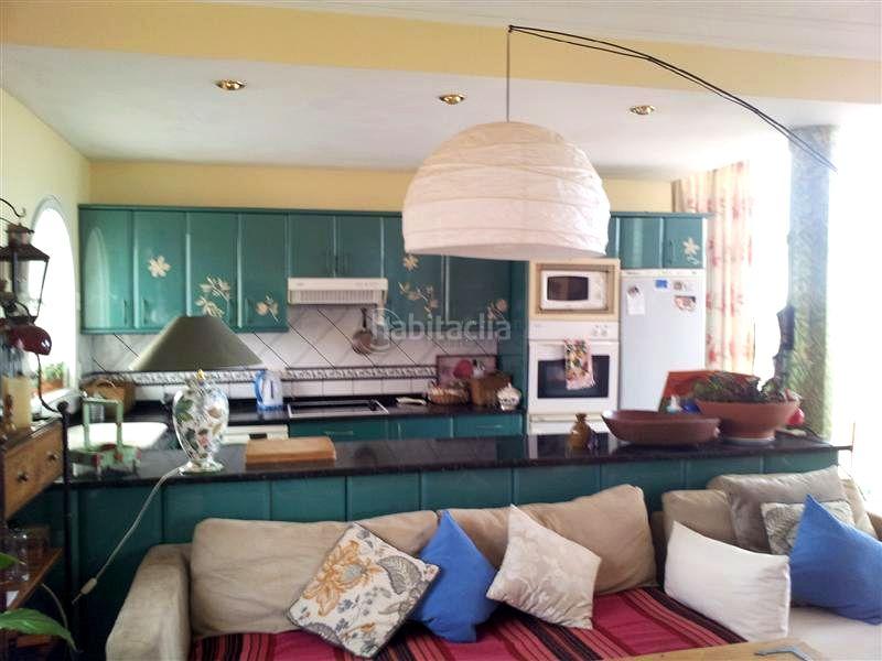 Foto 88b83171-e6db-45c5-a43d-26bd42d8078e. Casa se vende en Buzanada chalet independiente de 3 plantas! en Arona