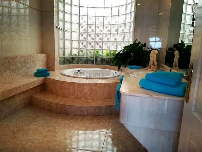 Foto bdbcb320-d1ca-497a-a07c-0c63a09ef265. Casa se vende en Buzanada chalet independiente de 3 plantas! en Arona