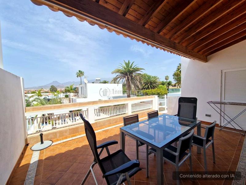 Foto 1aafed81-5830-4317-adbf-9026b25bc5b7. Maison avec piscine dans Costa del Silencio Arona