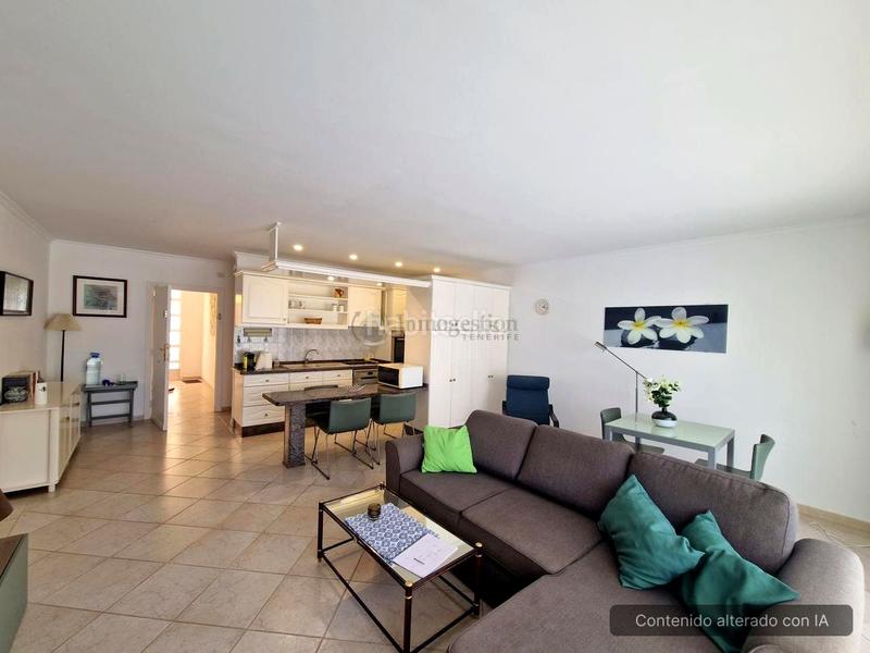 Foto b4a893ba-c12b-4fd2-a930-f45c83ea8d89. Maison avec piscine dans Costa del Silencio Arona