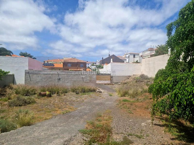 Foto 62a38b20-52c6-4417-8222-2aeee06cd4ef. Terreny residencial a Costa del Silencio Arona