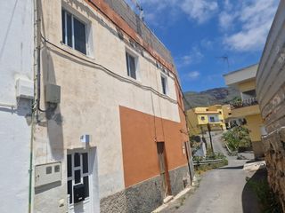 Masia a Valle San Lorenzo. Se vende en valle san lorenzo casa de 4 dormitorios