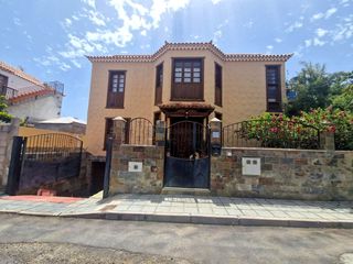 Haus  Lentisco. Se vende casa familiar en las rosas de 4 dormitorios