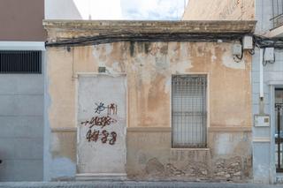 Casa en Carrer blas valero 80. La oportunidad de hacer una vivienda unifamiliar que tanto lleva