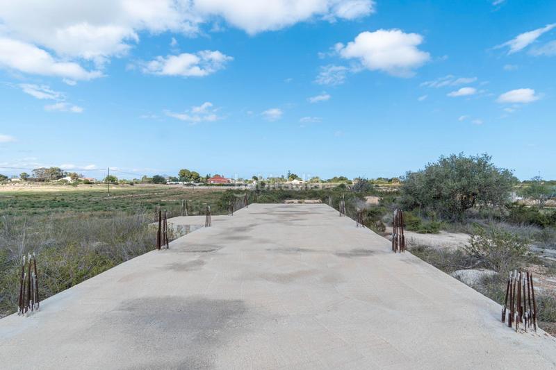 Foto de14b308-2303-44e3-96a0-a293a40a76b4. Propriété dans lugar perleta poligono 2 2113 dans Perleta - Maitino Elche / Elx