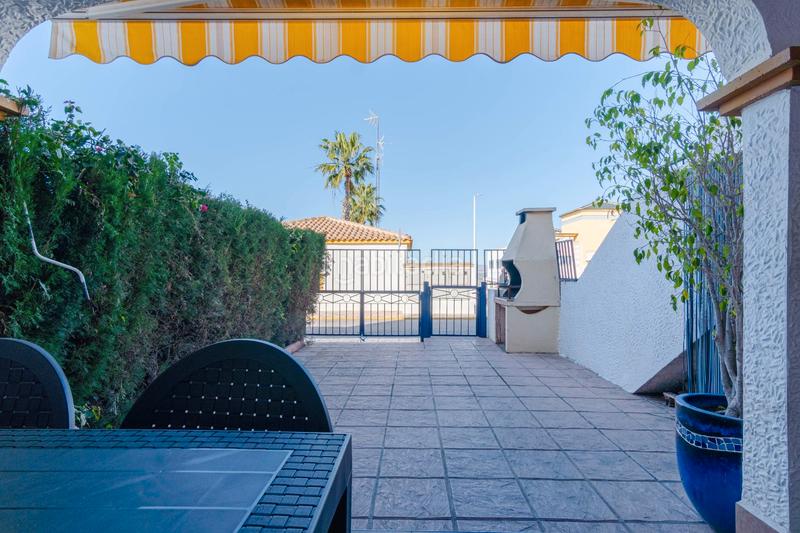 Foto 1505fb44-fd0d-481f-9b18-80d0e8982b24. Location rez-de-chaussée avec piscine dans Monte Faro-Altomar II Santa Pola