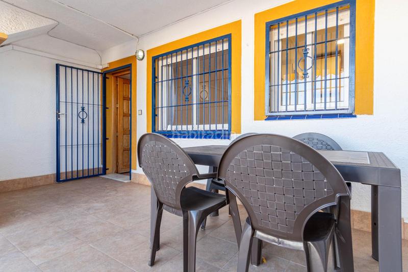 Foto 4b7864bc-f2fc-40b9-9cad-a76eb5852b6a. Location rez-de-chaussée avec piscine dans Monte Faro-Altomar II Santa Pola