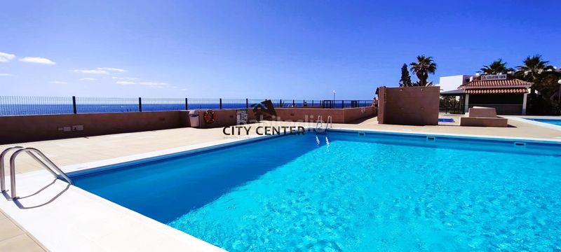 Foto c0040dd3-715d-4b8b-be7a-117e18f8692b. Pis amb piscina a Costa del Silencio Arona