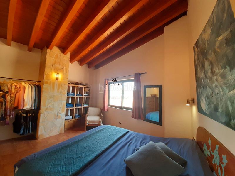 Foto cc1adc42-3592-4d1b-b446-37e44742f69f. Casa amb aparcament a Charco del Pino Granadilla de Abona
