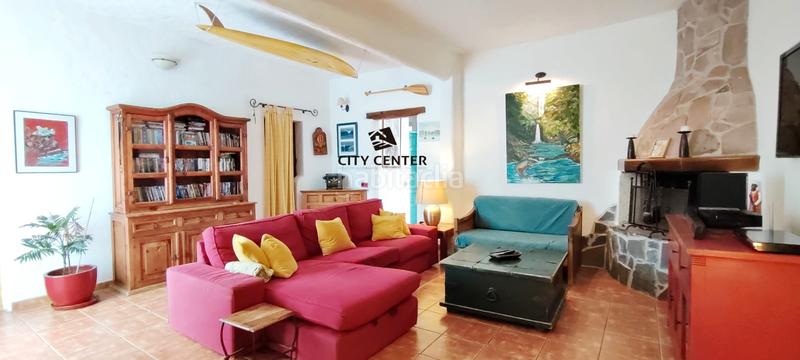 Foto fdfa6dce-8ffe-4f19-a108-e799a333872b. Casa amb aparcament a Charco del Pino Granadilla de Abona