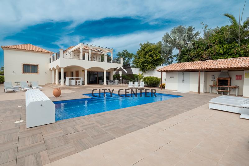 Foto 2af49baf-dc84-4aca-9506-7db2df46faa7. Xalet amb aparcament piscina a La Caleta Adeje