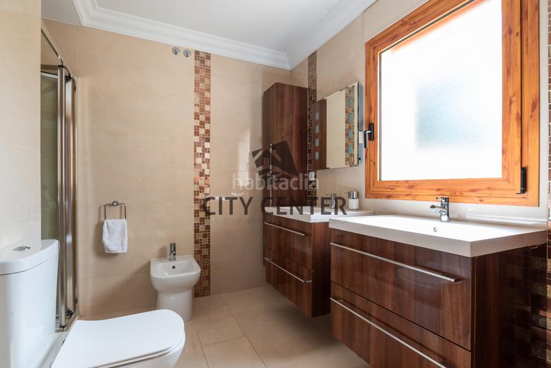 Foto cecd1288-c27f-4dad-b4c6-d9597c2a79e0. Xalet amb aparcament piscina a La Caleta Adeje