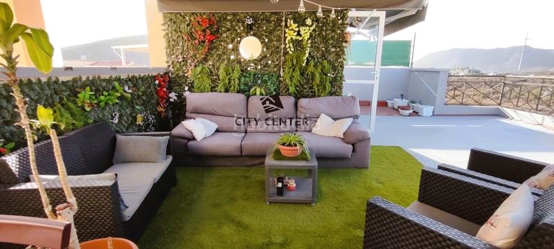 Foto 1705cd03-eb19-4f3a-b71f-571730bfaeb4. Dachwohnung mit pool in Cho - Parque de la Reina Arona