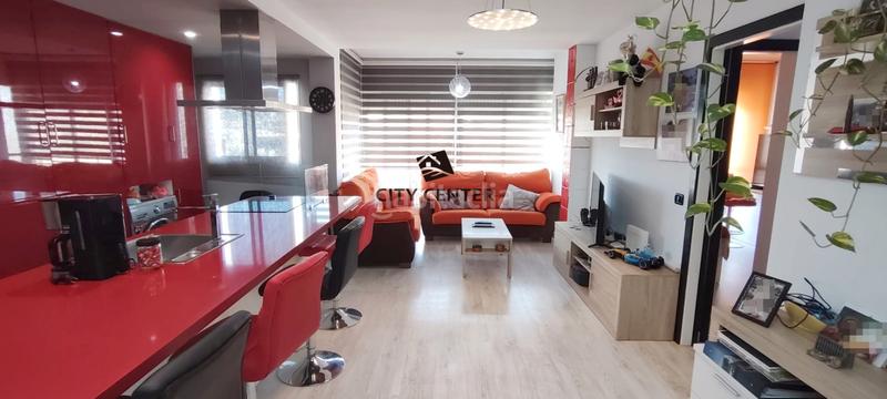 Foto a29be295-94ca-42a9-94bd-aae4b59f1574. Dachwohnung mit pool in Cho - Parque de la Reina Arona