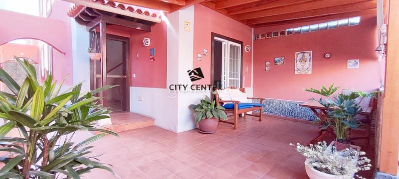 Foto 0fd41f6b-f383-4d25-975e-505504fd72f2. Casa adosada en Las Rosas Arona