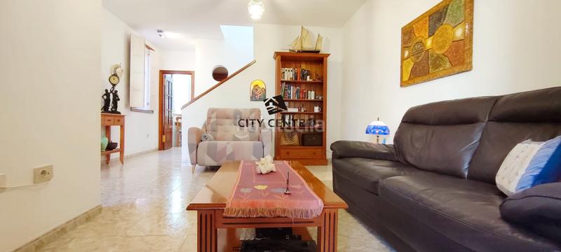 Foto a1629985-8350-4145-98b1-f01962e5de9c. Casa adosada en Las Rosas Arona