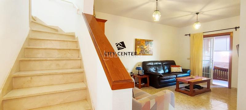 Foto cb38e4bc-3ee8-430f-a38a-611998353080. Casa adosada en Las Rosas Arona