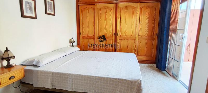 Foto 1a23872f-fa76-48bc-aa1f-0c9676e89c53. Casa adossada amb aparcament a Las Rosas Arona