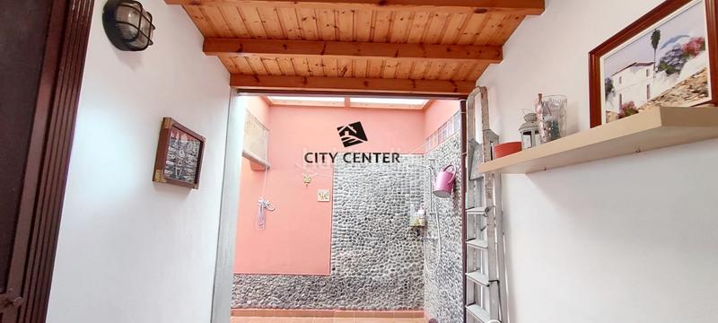 Foto 5742feba-c256-45bf-ae5d-5632d08da329. Casa adossada amb aparcament a Las Rosas Arona