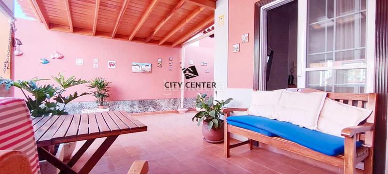 Foto 79146023-158f-4f8f-b280-5bfa947d7e63. Casa adossada amb aparcament a Las Rosas Arona